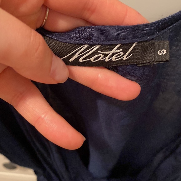 Princess Polly wrap dress - Picture 3 of 3